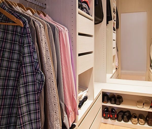 Fonctionnel et indémodable dressing01